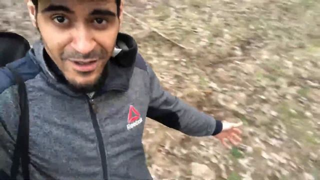 Следопыт бродит по лесу, сам не знает зачем смотреть онлайн