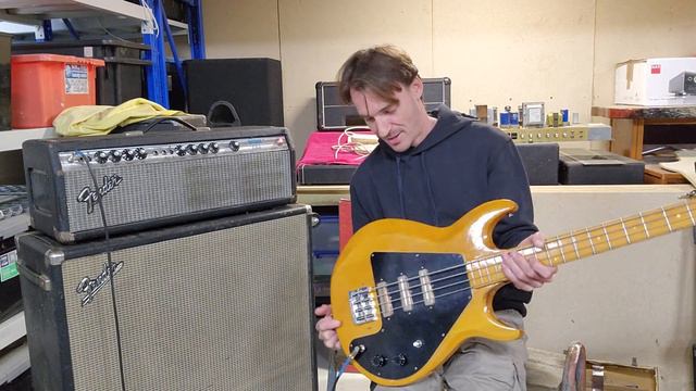 Gibson Grabber G3. Badass Bridge. Fender Bassman 135 смотреть онлайн