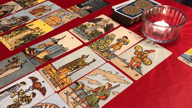 Какой мужчина интересуется вашей жизнью / Гадание Таро смотреть онлайн