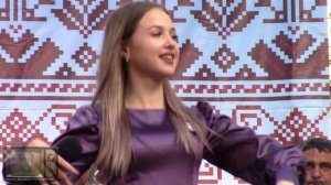 01 - Анна Драгу - Весело пляшут гагаузы (Шен ойнэр гагаузлар)