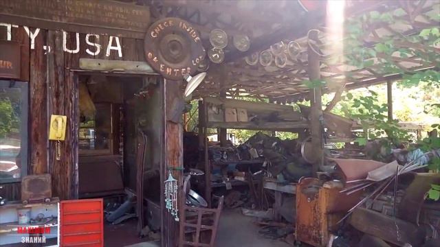 КРУПНЕЙШАЯ В МИРЕ СВАЛКА СТАРЫХ АВТОМОБИЛЕЙ ПОД ОТКРЫТЫМ НЕБОМ [OLD CAR CITY] смотреть онлайн