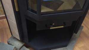 Какой угловой камин лучше: Мета Нева или Бавария изразец? Сравнение каминов двух производителей.