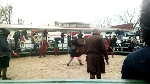#Анапа Люди БЕГУТ от дождя и снега! Пятый турнир по историческому фехтованию «Меч Черноморья» смотреть онлайн