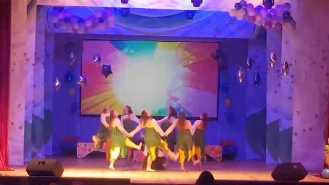 Образцовый ансамбль танца «Провинциальный балет» - русская стилизация "Девка по саду гуляла" смотреть онлайн