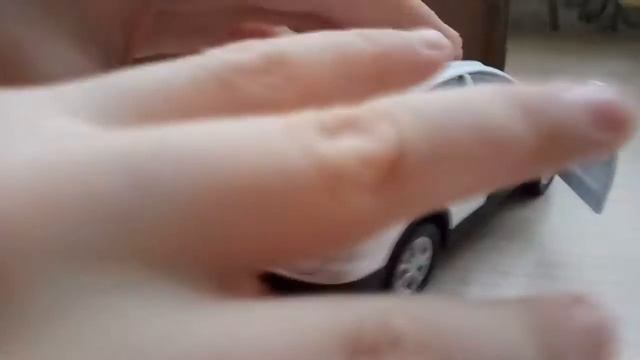 Распаковка модельки Toyota rav4 смотреть онлайн