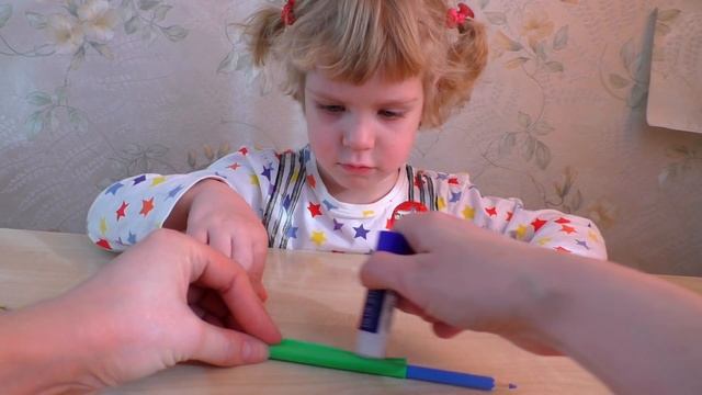 Лилии. Поделки на 8 марта своими руками. Как сделать цветы из бумаги. Подарок маме. смотреть онлайн