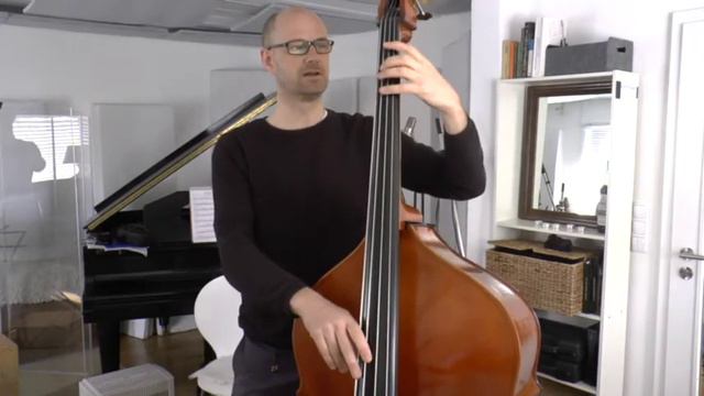 Paul Chambers "Moment's Notice" Walking Bass Part 1 смотреть онлайн
