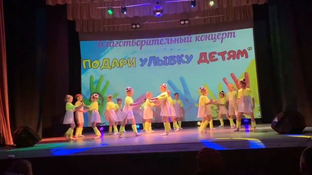 Едем на дискотеку смотреть онлайн
