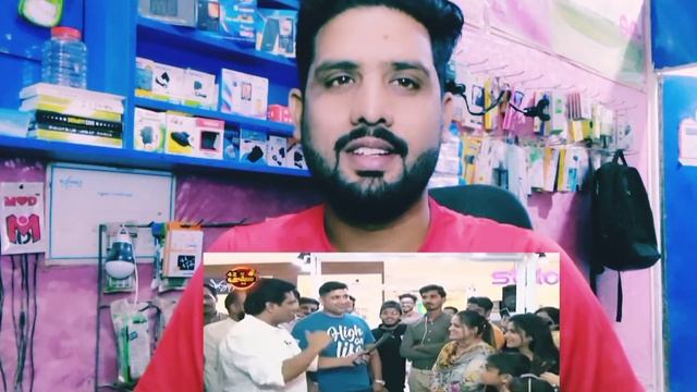 Punjabi Reactions| Sajjad Jani Packages Mall Mein |Sajjad jani vlog | Okara React смотреть онлайн