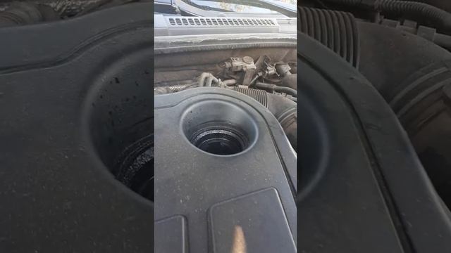 Дым из маслозаливной крышки. Skoda Superb 2.0 TDI CLJA смотреть онлайн