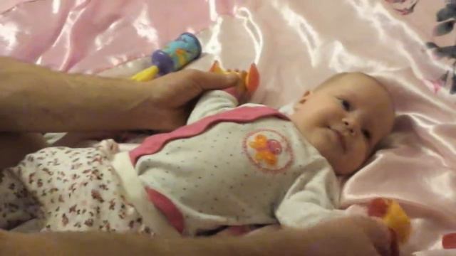 Прикол. Когда папа спортсмен. Игра с ребенком 3 месяца смотреть онлайн