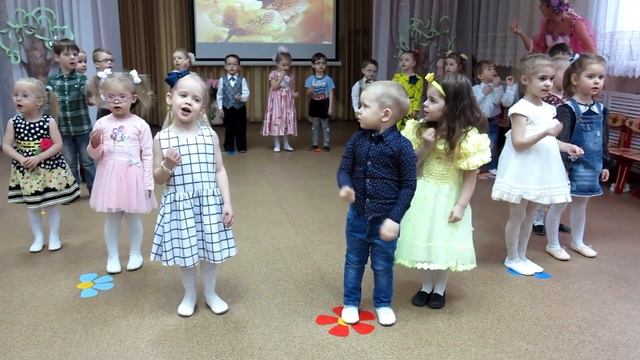 "Бабушкина песенка" /мл. гр/ Евтодьевой Аллы смотреть онлайн