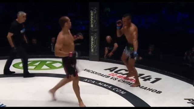 Бразилец Говорил 100% ПОБЬЕТ Русского, Но в Бою Все Пошло Не Так... смотреть онлайн