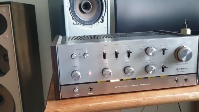 Винтажный японский усилитель TRIO KA-6004 и акустика SABA-840F смотреть онлайн