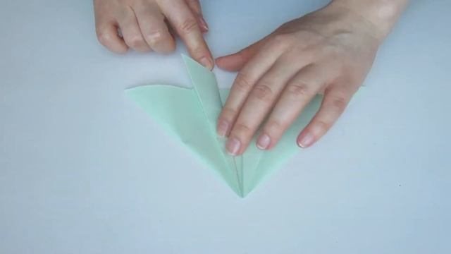Лягушонок из бумаги. Оригами - прыгающая лягушка! смотреть онлайн