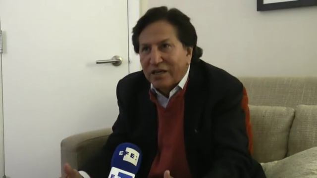 Alejandro Toledo a Efe: "Los Fujimori me quieren colgar" смотреть онлайн