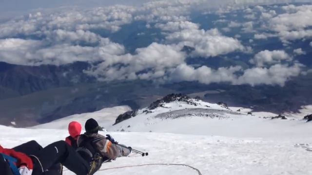 Эльбрус. Клуб "Восхождение" на 5000 м. привал... смотреть онлайн