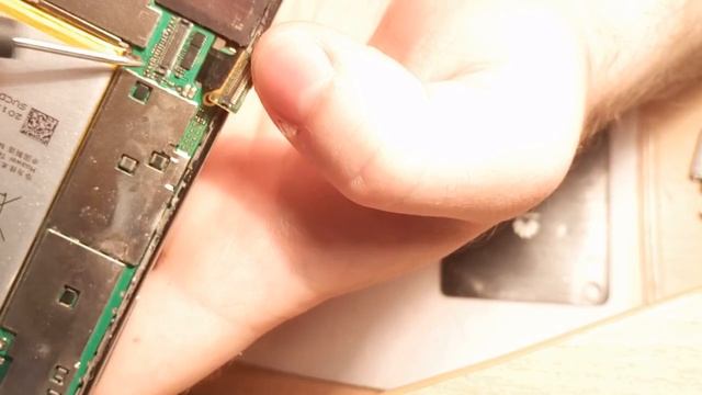 Huawei p6 не включается! Потух экран / screen turn off смотреть онлайн