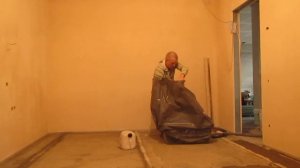 замешивание раствора для стяжки без пыли