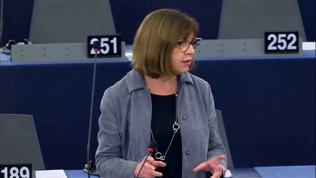 Plenarrede von Rebecca Harms, MdEP, zum neuen Parlamentsbericht zur Östlichen Partnerschaft смотреть онлайн