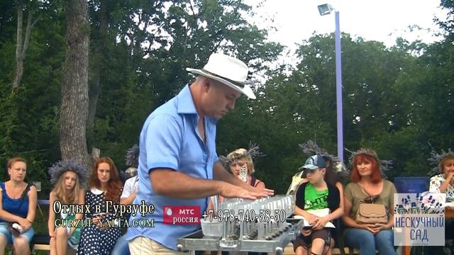 Тимофей Винковский игра на бокалах в Гурзуфе. смотреть онлайн