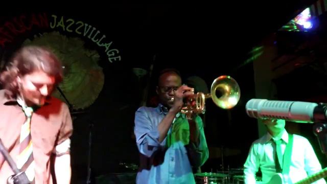 Akalé Wubé @ Addis Abeba feat. Mulatu Astatke смотреть онлайн