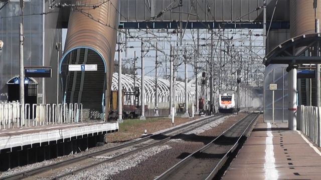 Скоростной поезд "Аллегро" смотреть онлайн