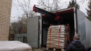 Подъемное устройство в фургон грузовика своими руками.