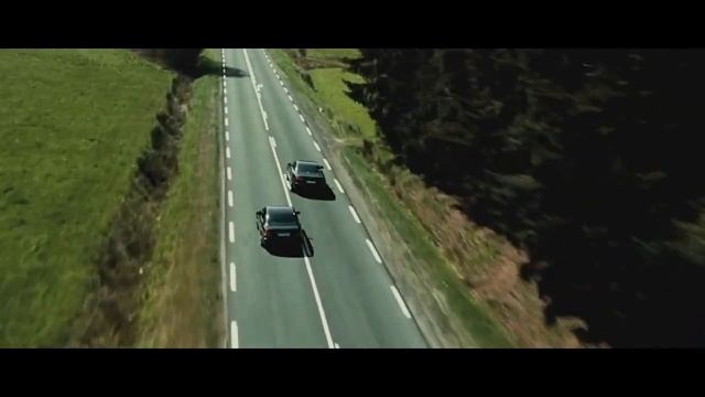 AA-Audi A8 w12 vs. Mercedes E-class смотреть онлайн