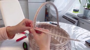 Корзина из бумажной лозы. МК Плетём ручку для корзины.