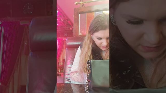 В МИНСКЕ Я В КАРАОКЕ ПОЮЩИЙ ЦЕНТР смотреть онлайн