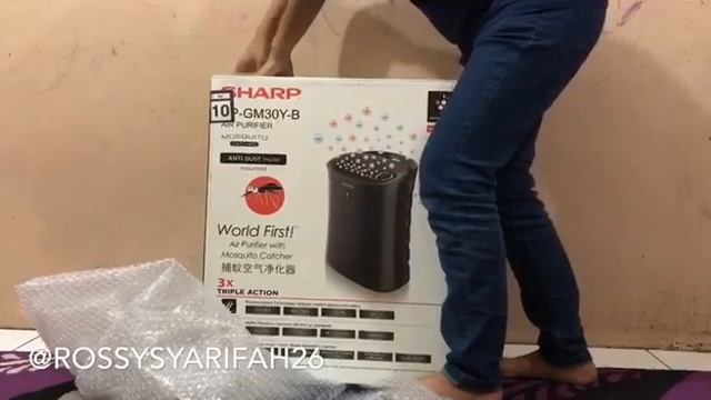 Unboxing SHARP FP-GM30Y-B Air Purifier with Mosquito Catcher смотреть онлайн