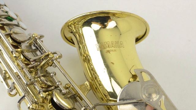 $500 vs $4,500 Saxophone!! (Yamaha Edition) смотреть онлайн