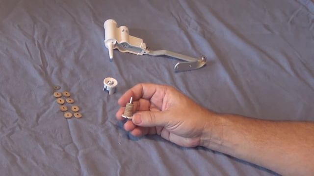 Hunter Wireless Rain Freeze Clik Irrigation Rain Sensor Repair - Changing out the Hygroscopic Discs смотреть онлайн