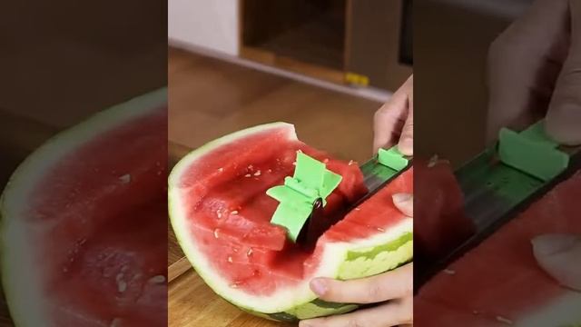 НАРЕЗАЕМ АРБУЗ КУБИКАМИ. НОЖ ДЛЯ АРБУЗА С АЛИЭКСПРЕСС. смотреть онлайн