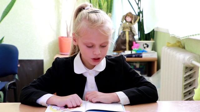 Международный месячник школьных библиотек. Лячина Евгения 3-Б класс СОШ №13 г. Севастополь смотреть онлайн