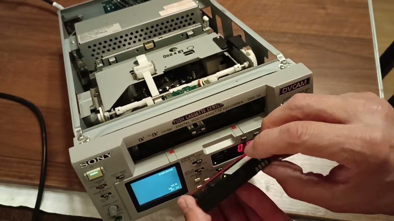 SONY DSR-25 первое включение и осмотр. DVCAM аппарат PAL / NTSC