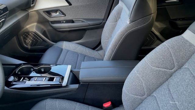 2023 - Citroën C5 X Pure Tech 96 kW (131 HP) смотреть онлайн