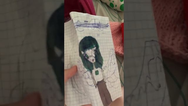 Да да я тут и ? ещё только проснулась и делала ролик в постели и по этому я так тихо говорю смотреть онлайн