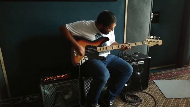 Harley Benton JB-75MN SB Vintage Series/Hartke HD500