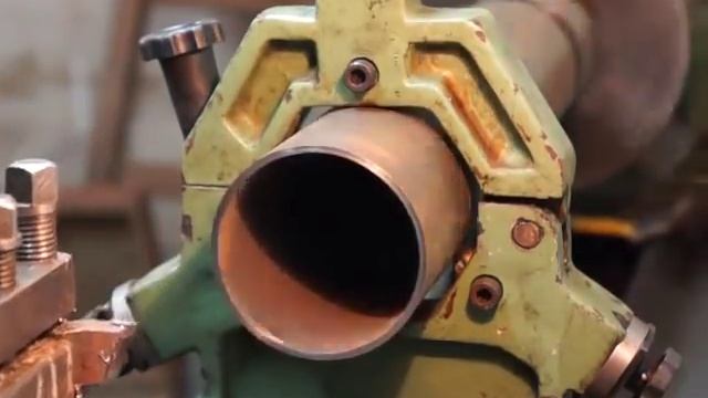 Как развальцевать трубу на токарном станке 1к62 Дип 200. смотреть онлайн