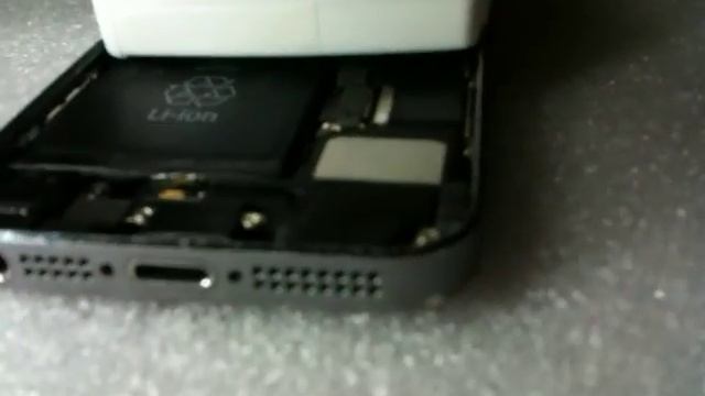 как зарядить полностью севший iPhone 5s смотреть онлайн