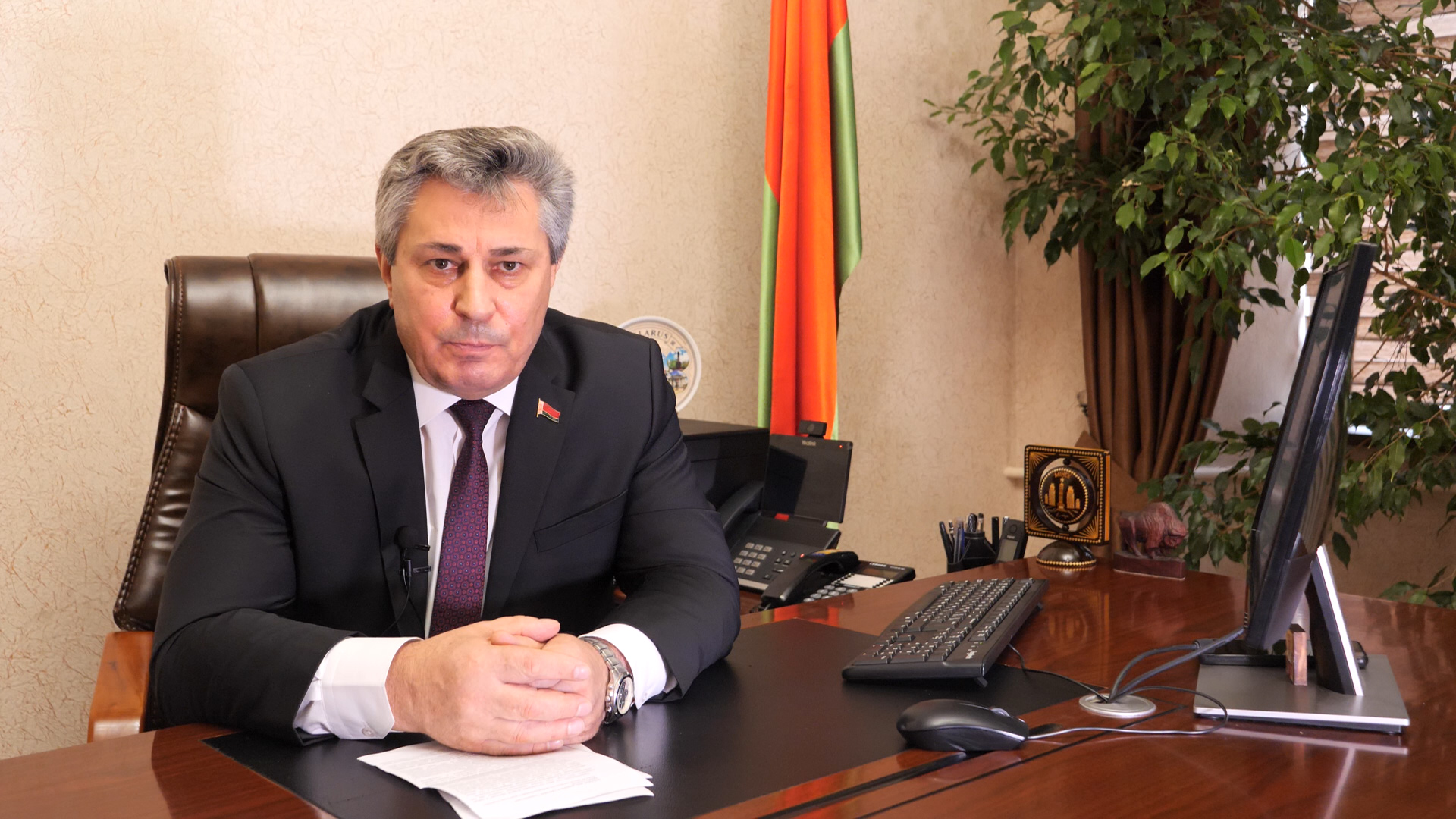 Посол Белоруссии в РТ поздравил таджикистанцев с наступающим Новым 2024 годом | Новости Avesta смотреть онлайн