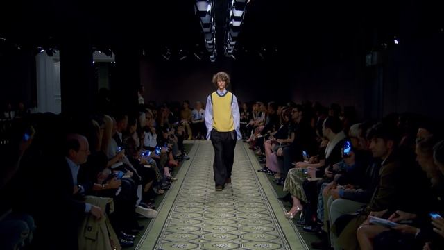 The Burberry September 2016 Show смотреть онлайн