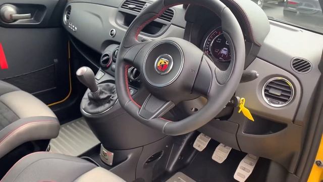 Abarth 695 1.4 T-Jet Biposto Record 3dr yellow смотреть онлайн
