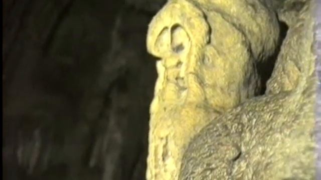 Архивное видео. Караби-Яйла. Пещера Дублянского смотреть онлайн