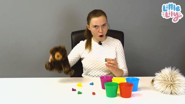 Учим цвета на английском – Игра “Сортируем мишек”– Английский для детей 0-3 | Little Lily смотреть онлайн