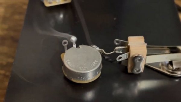 How To Wire: 1 Volume, 1 Tone, 3 Way Toggle Switch