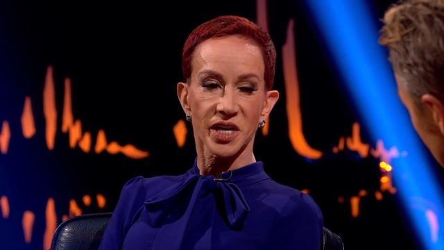 Kathy Griffin on why she reluctantly apologized for Trump «beheading» | SVT/NRK/Skavlan смотреть онлайн