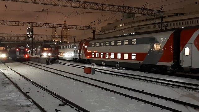 Отправление ЭП2К со скорым поездом №50М сообщением Москва-Самара смотреть онлайн